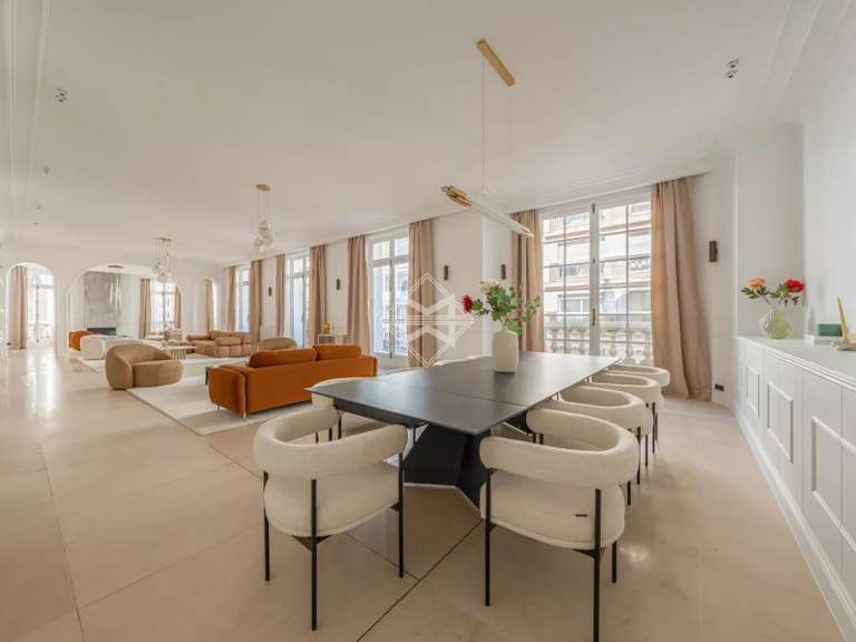 Appartement Paris 8e - 4 chambres - 317m²