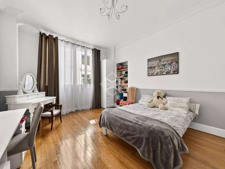 Apartment Neuilly-sur-Seine - 5 bedrooms - 289m²