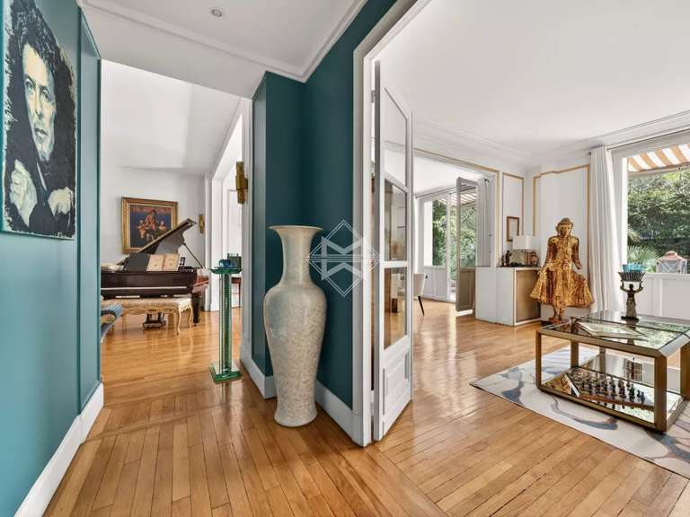 Apartment Neuilly-sur-Seine - 5 bedrooms - 289m²