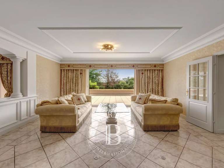 Appartement Prévessin-Moëns - 5 chambres - 349m²