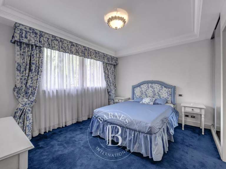 Appartement Prévessin-Moëns - 5 chambres - 349m²