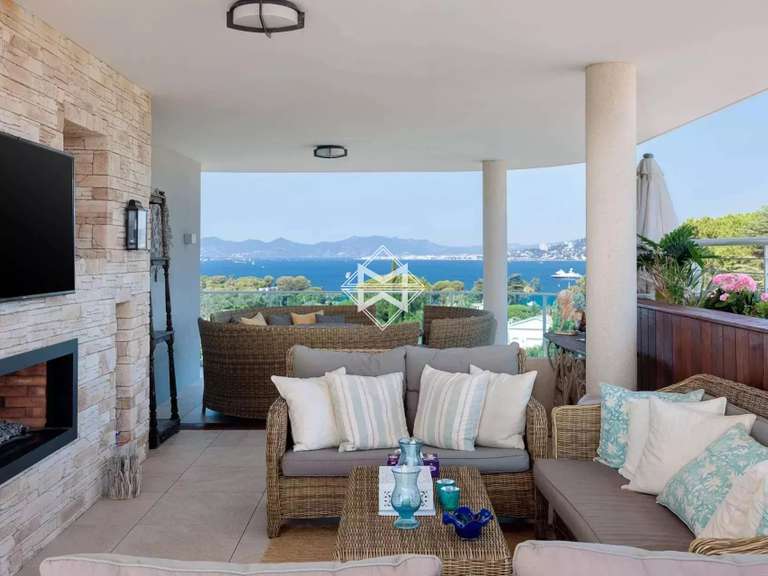 Appartement avec Vue sur mer Cap-d-antibes - 3 chambres - 105m²