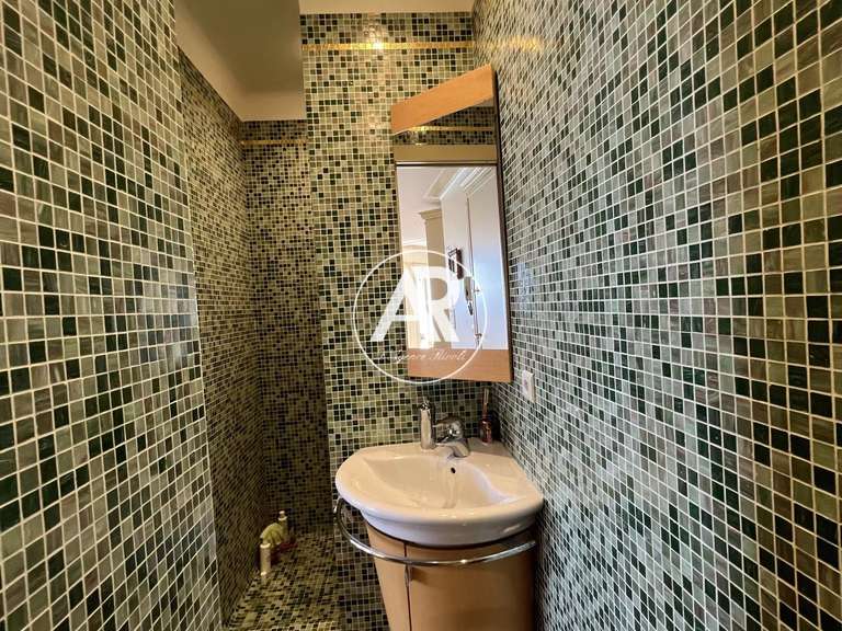 Appartement Menton - 2 chambres - 84m²