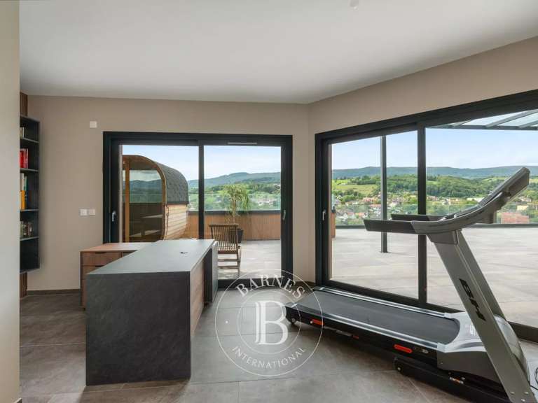 Appartement Rumilly - 4 chambres - 189m²