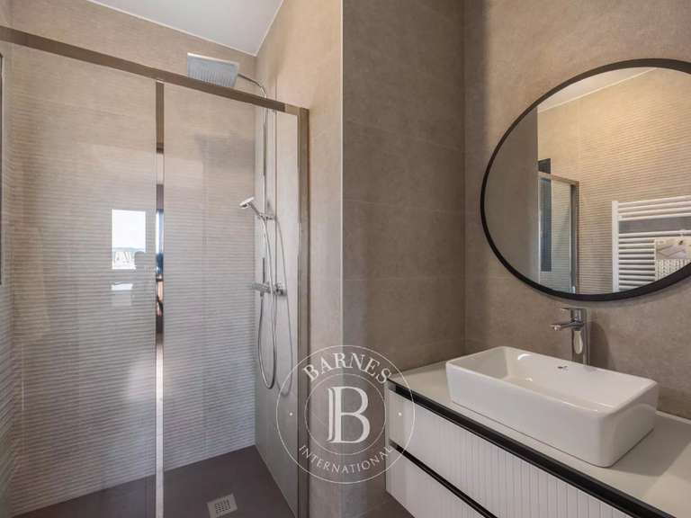 Appartement Rumilly - 4 chambres - 189m²