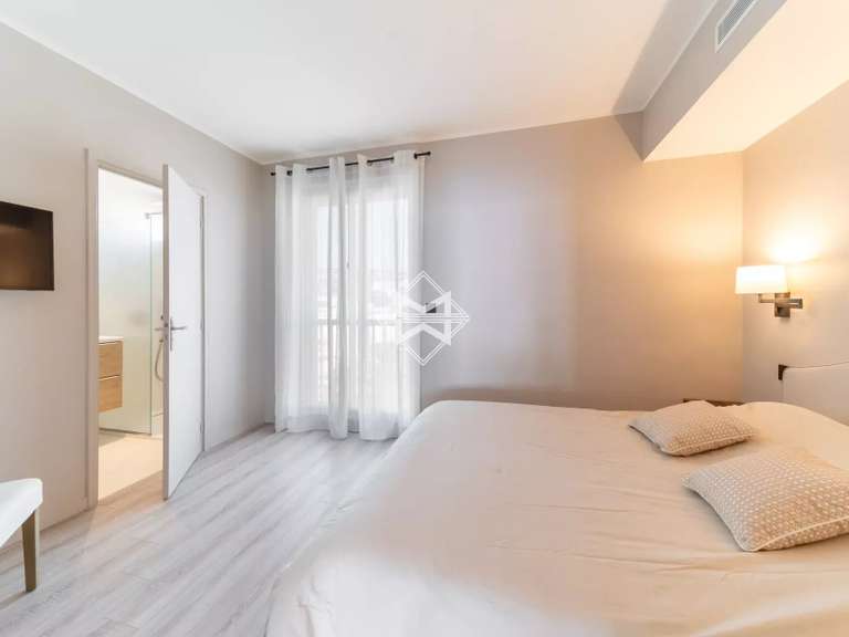 Apartment with Sea view Cannes - 2 bedrooms - 90m²