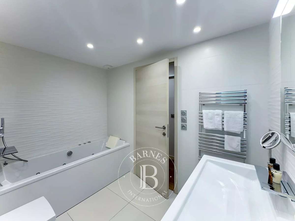 Apartment Brison-Saint-Innocent