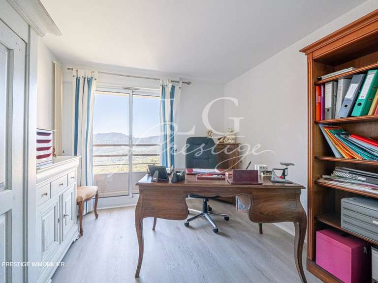 Apartment with Sea view Mandelieu-la-Napoule - 3 bedrooms - 125m²