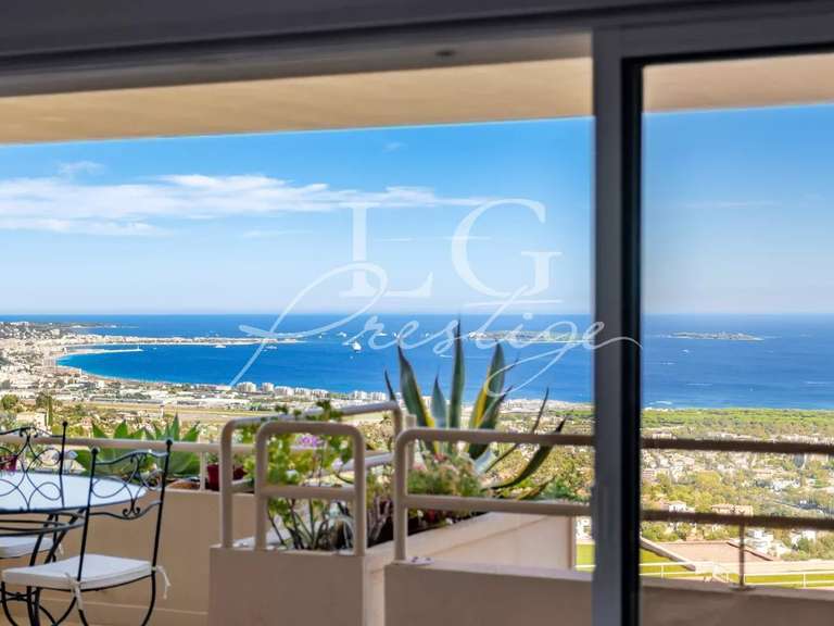 Apartment with Sea view Mandelieu-la-Napoule - 3 bedrooms - 125m²