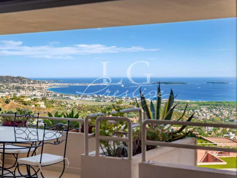 Apartment with Sea view Mandelieu-la-Napoule - 3 bedrooms - 125m²