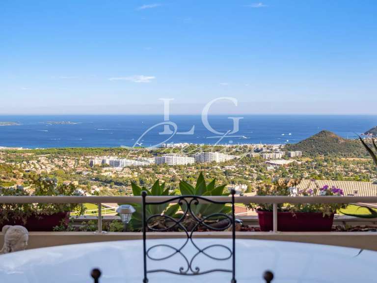Apartment with Sea view Mandelieu-la-Napoule - 3 bedrooms - 125m²