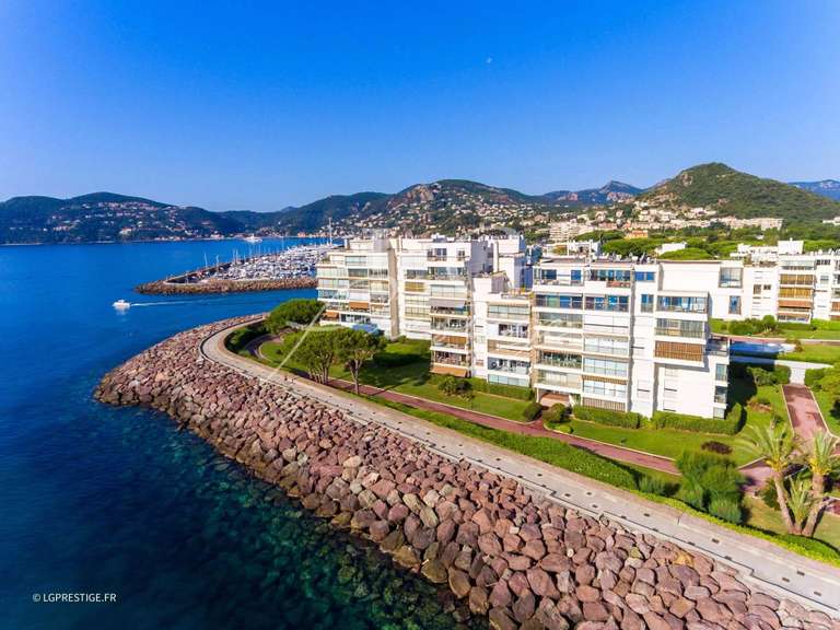 Apartment with Sea view La napoule - 2 bedrooms - 93m²