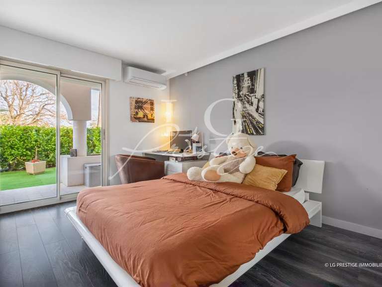 Apartment Mandelieu-la-Napoule - 2 bedrooms - 80m²