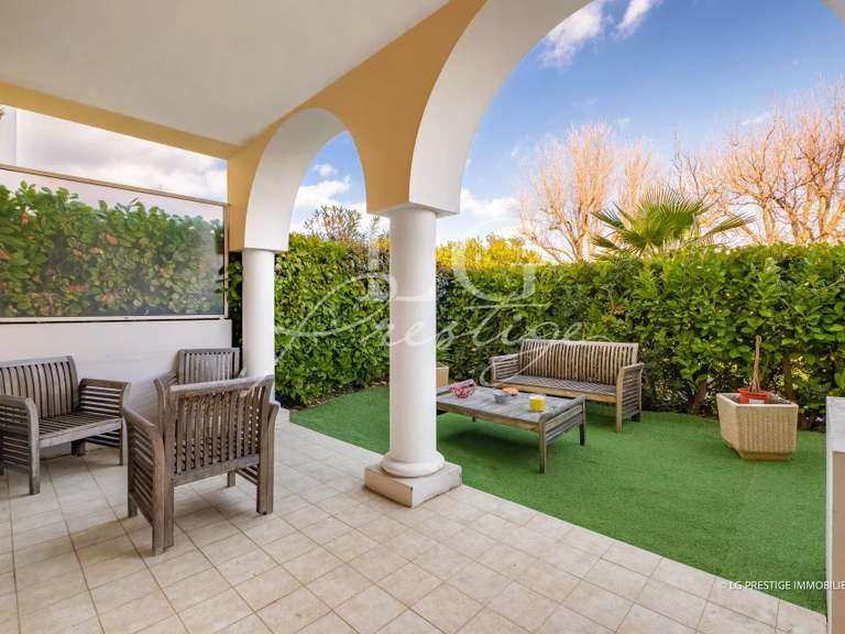 Apartment Mandelieu-la-Napoule - 2 bedrooms - 80m²