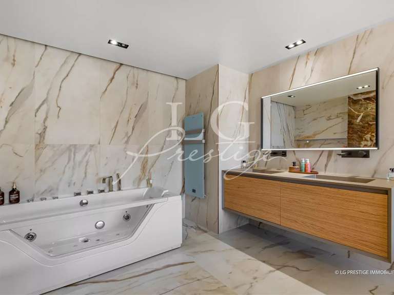 Apartment Mandelieu-la-Napoule - 3 bedrooms - 178m²