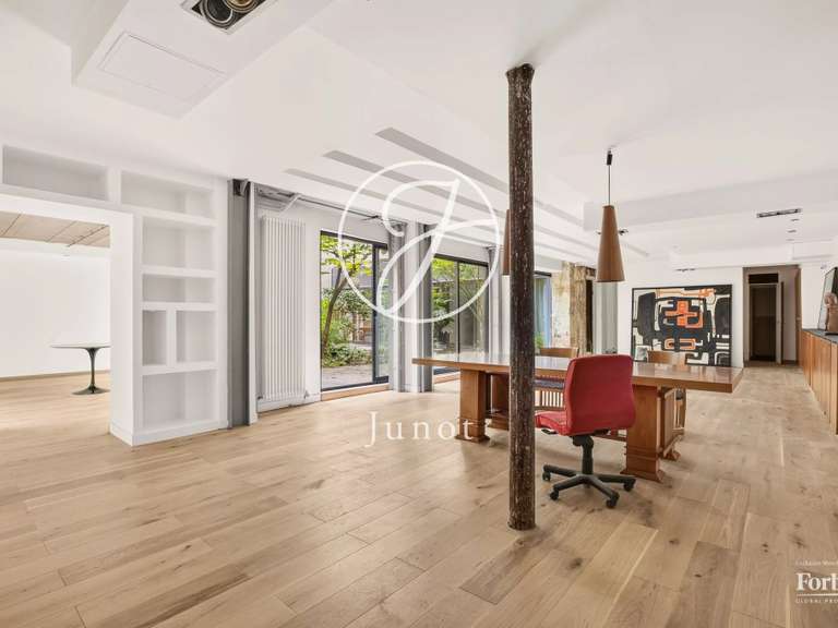 Appartement Paris 9e - 3 chambres - 210m²