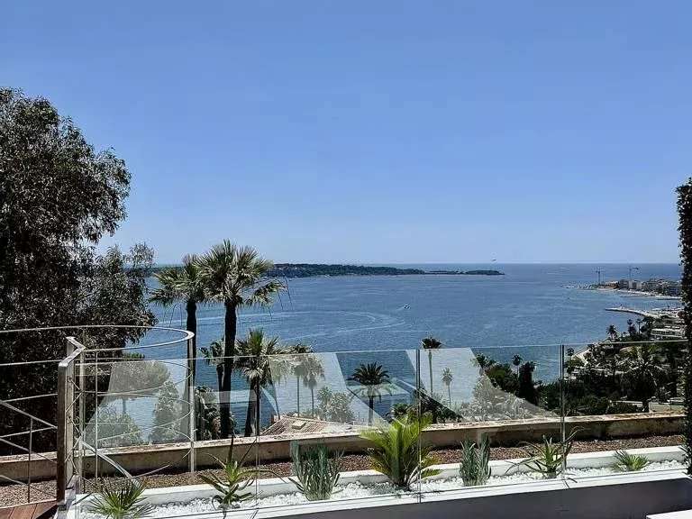 Apartment with Sea view Cannes - 3 bedrooms - 150m²