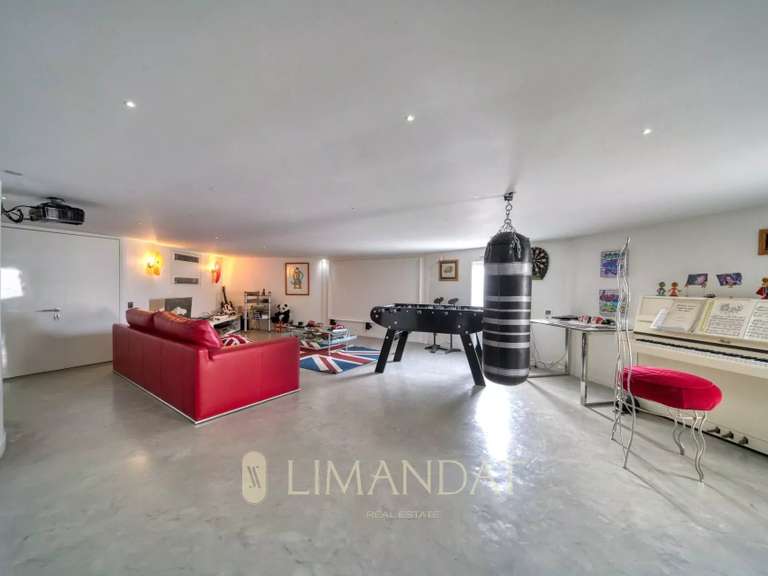 Apartment Roquebrune-Cap-Martin - 3 bedrooms - 330m²