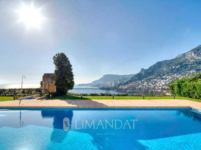 Apartment Roquebrune-Cap-Martin - 2 bedrooms - 102m²