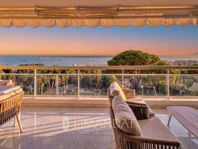 Apartment with Sea view Cannes - 2 bedrooms - 82m²