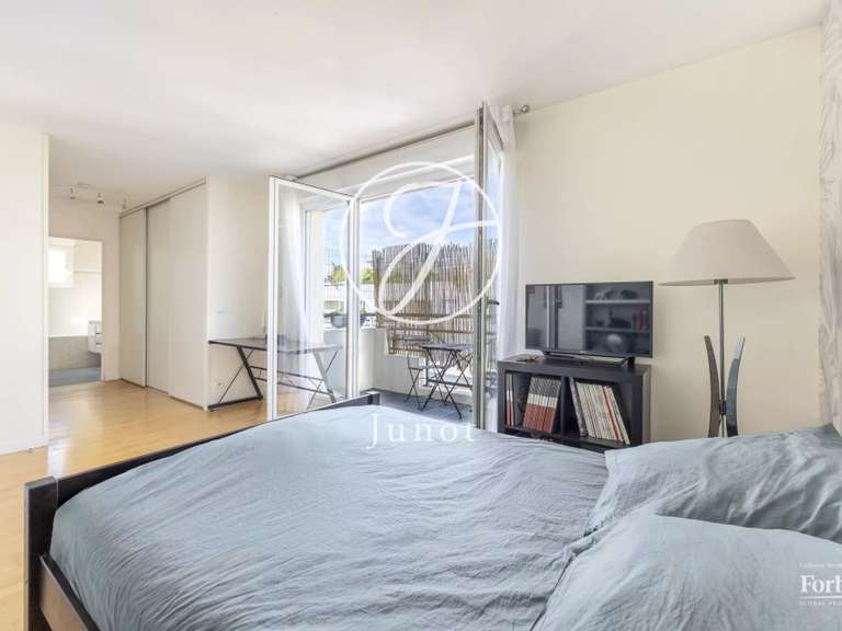 Apartment Courbevoie - 4 bedrooms - 165m²