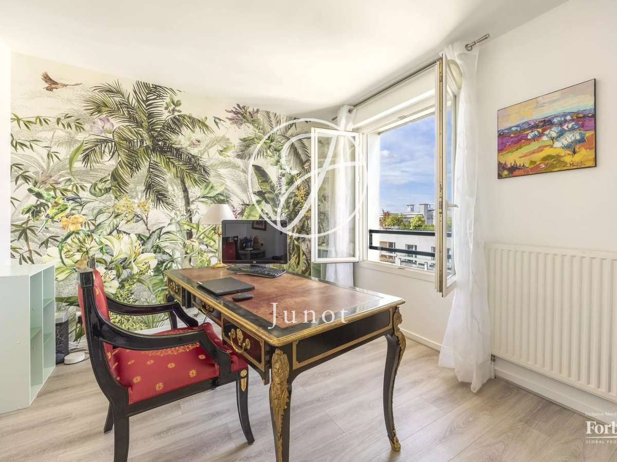 Apartment Courbevoie