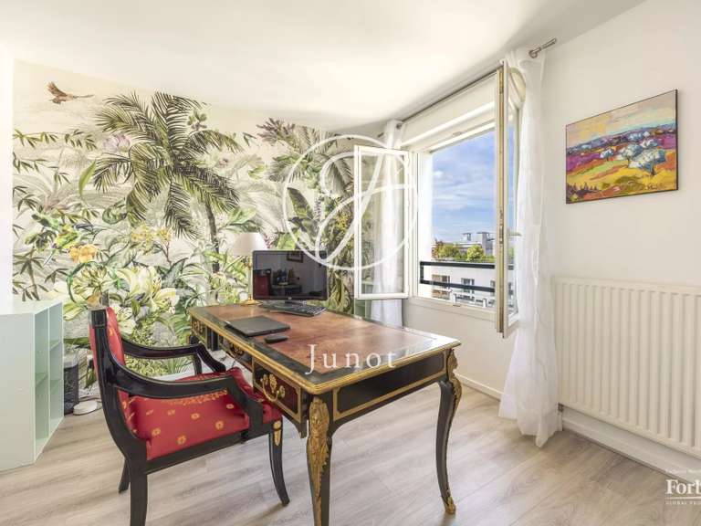 Apartment Courbevoie - 4 bedrooms - 165m²