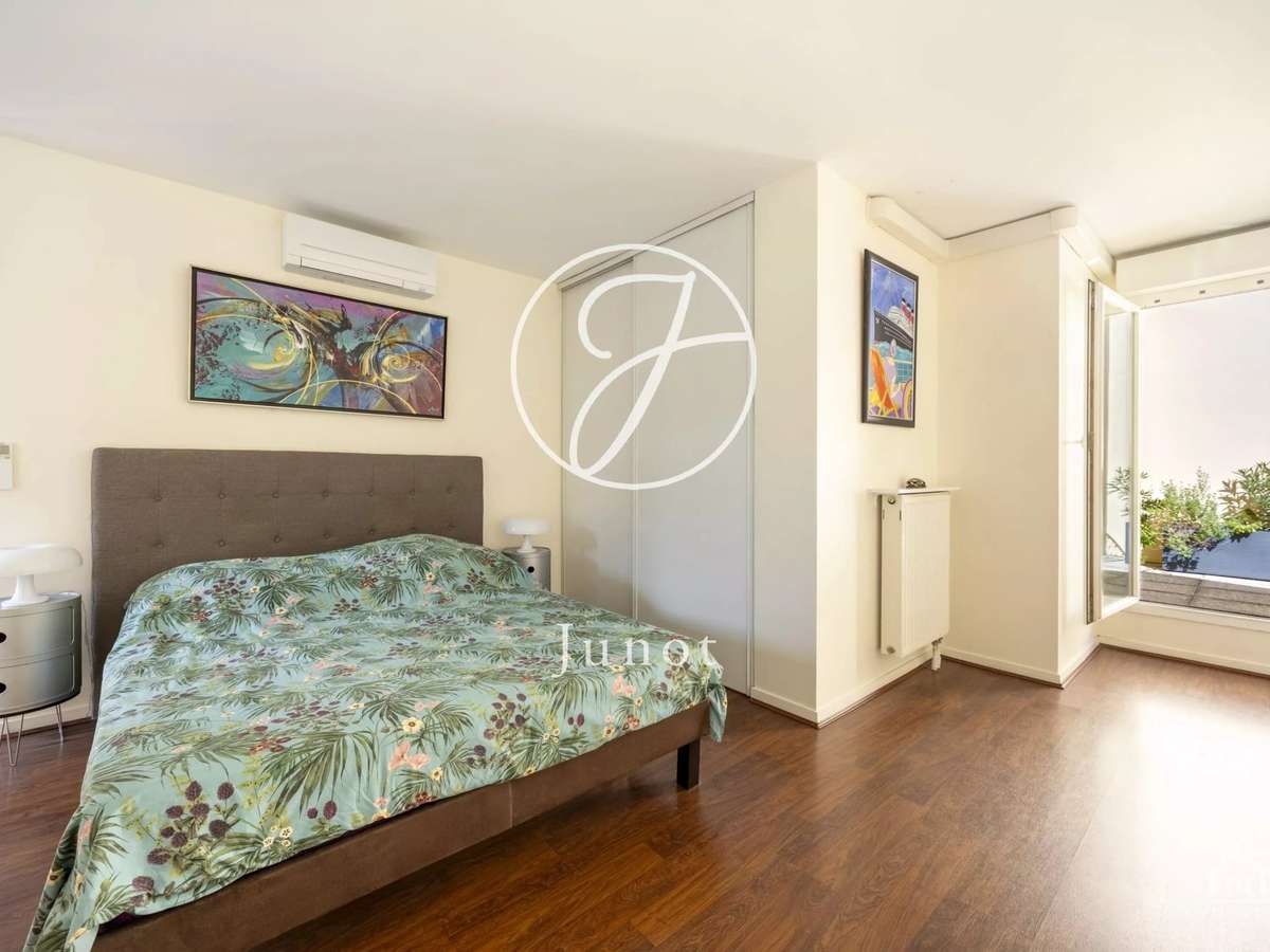 Apartment Courbevoie