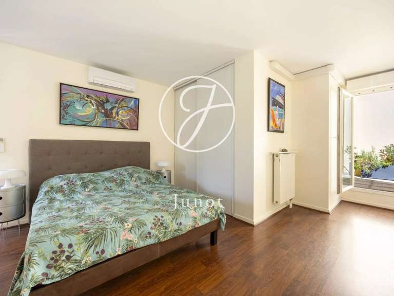 Apartment Courbevoie - 4 bedrooms - 165m²