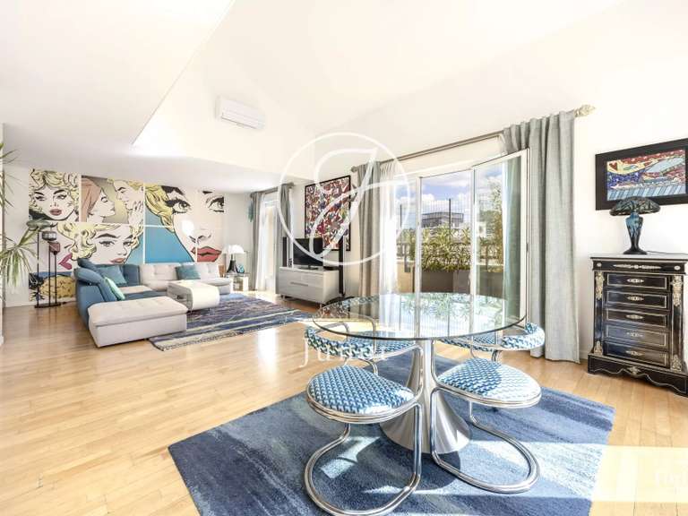 Apartment Courbevoie - 4 bedrooms - 165m²