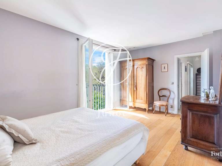 Apartment Neuilly-sur-Seine - 2 bedrooms - 90m²