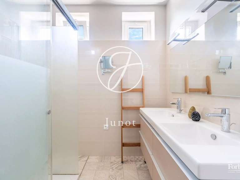 Appartement Neuilly-sur-Seine - 2 chambres - 90m²
