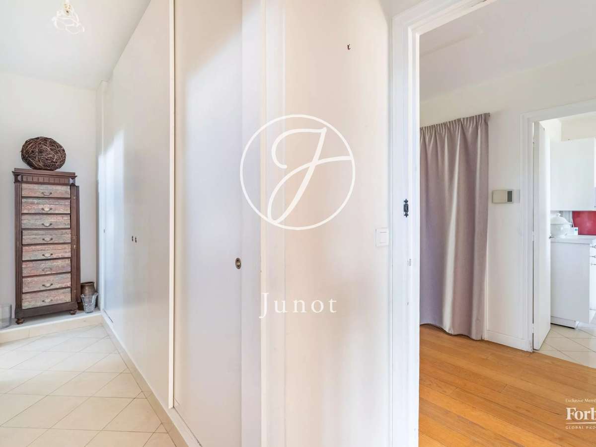 Apartment Neuilly-sur-Seine