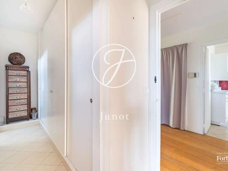 Appartement Neuilly-sur-Seine - 2 chambres - 90m²