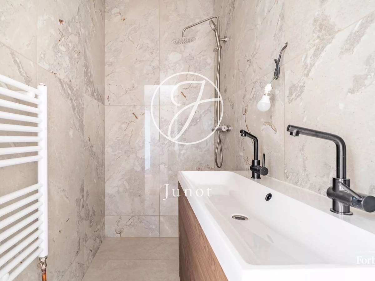 Apartment Levallois-Perret
