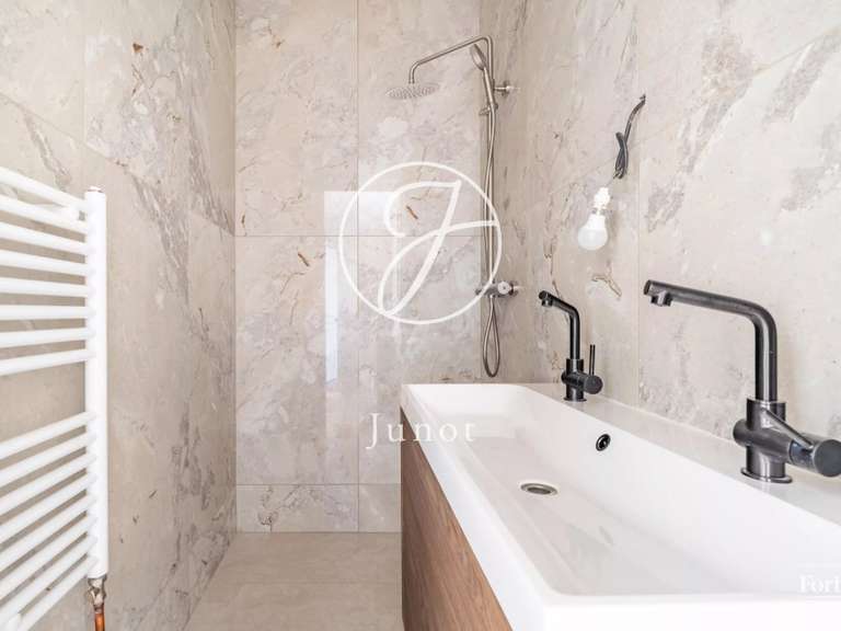 Apartment Levallois-Perret - 3 bedrooms - 79m²