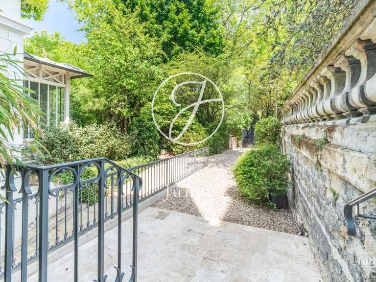 Appartement Neuilly-sur-Seine - 4 chambres - 114m²