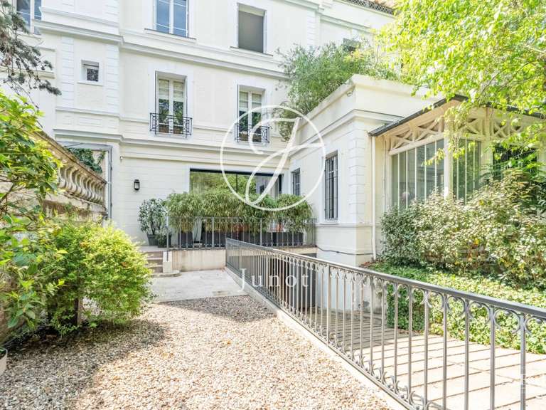 Appartement Neuilly-sur-Seine - 4 chambres - 114m²