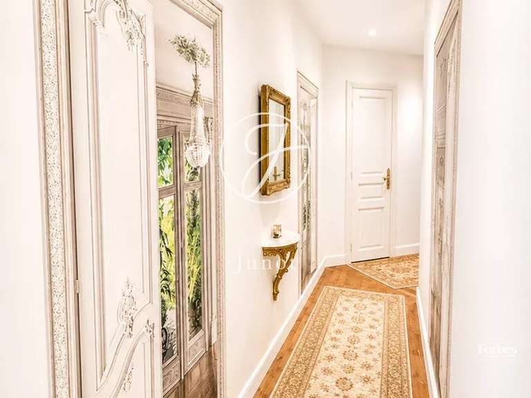 Apartment Neuilly-sur-Seine - 3 bedrooms - 115m²