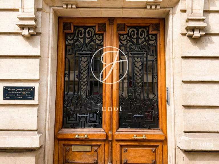 Apartment Neuilly-sur-Seine - 3 bedrooms - 115m²