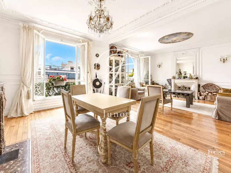 Apartment Neuilly-sur-Seine - 3 bedrooms - 115m²