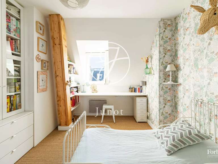 Appartement Paris 9e - 3 chambres - 112m²