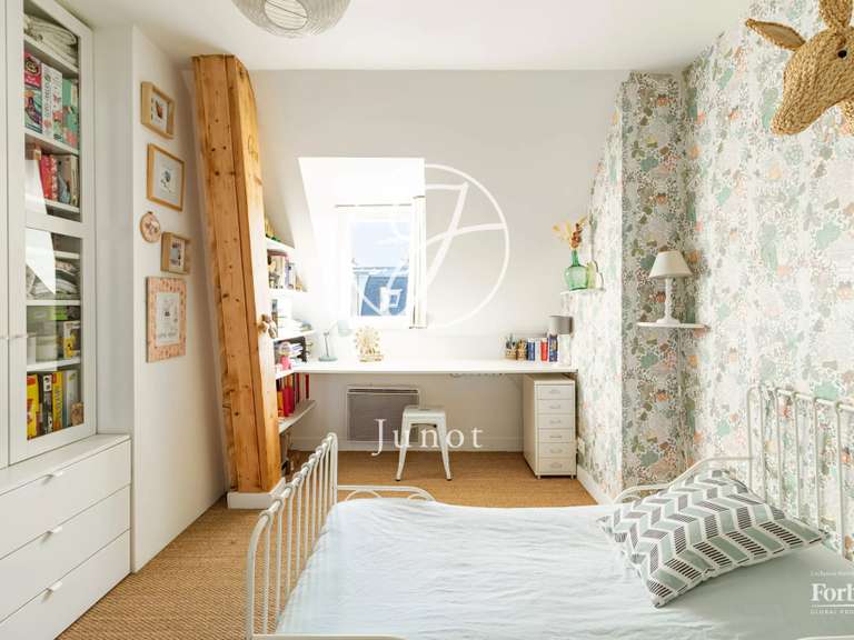 Appartement Paris 9e - 3 chambres - 112m²