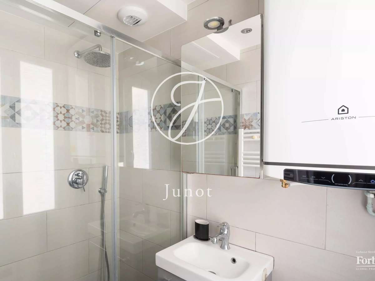 Apartment Paris 18e