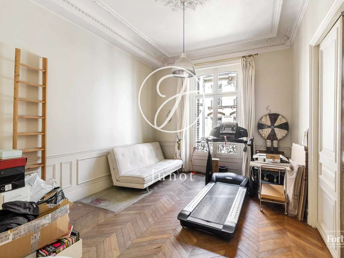 Apartment Paris 9e