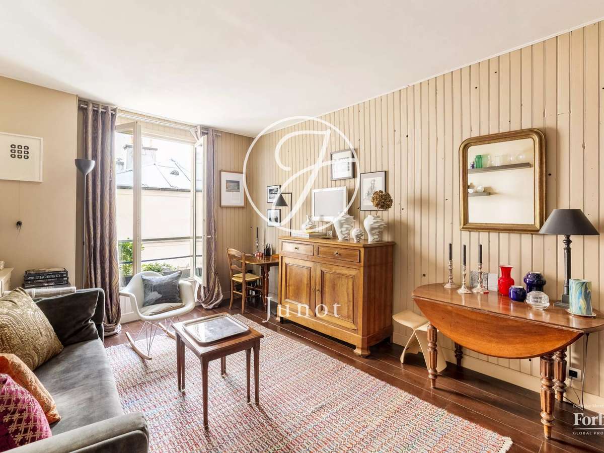 Apartment Paris 2e