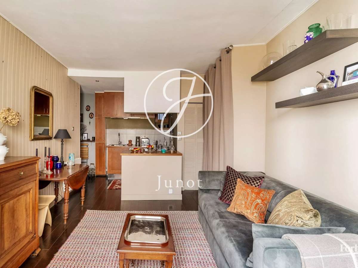 Apartment Paris 2e