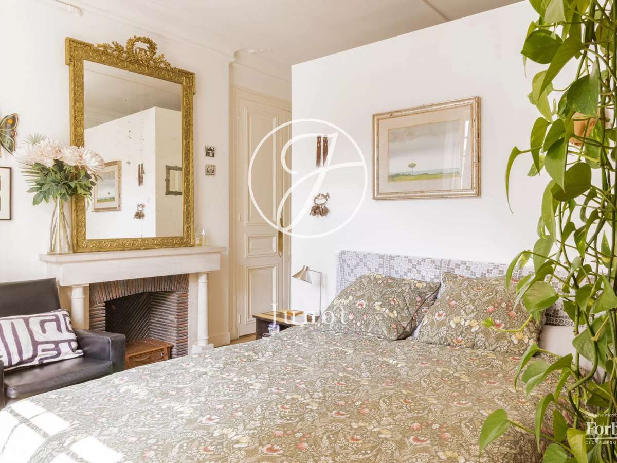 Apartment Paris 9e