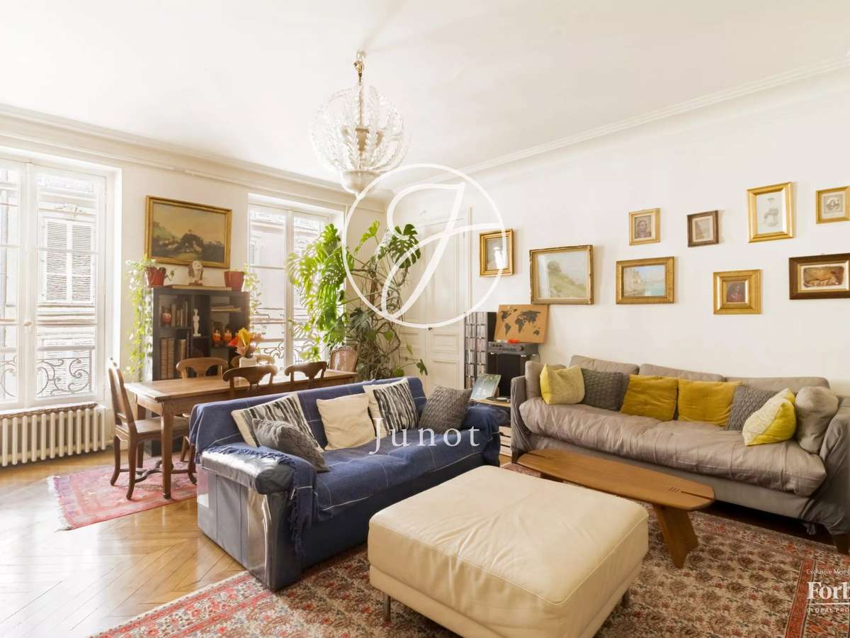 Apartment Paris 9e