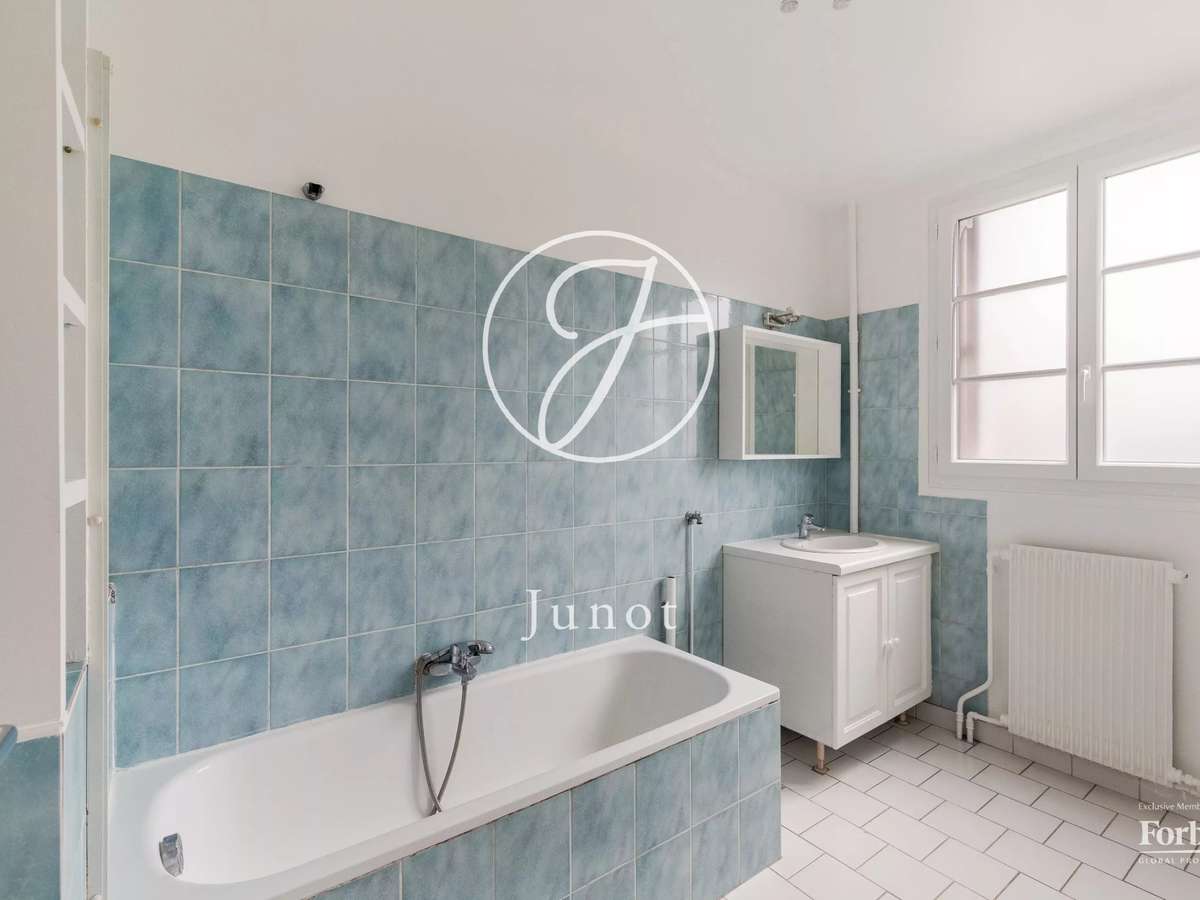 Apartment Paris 18e